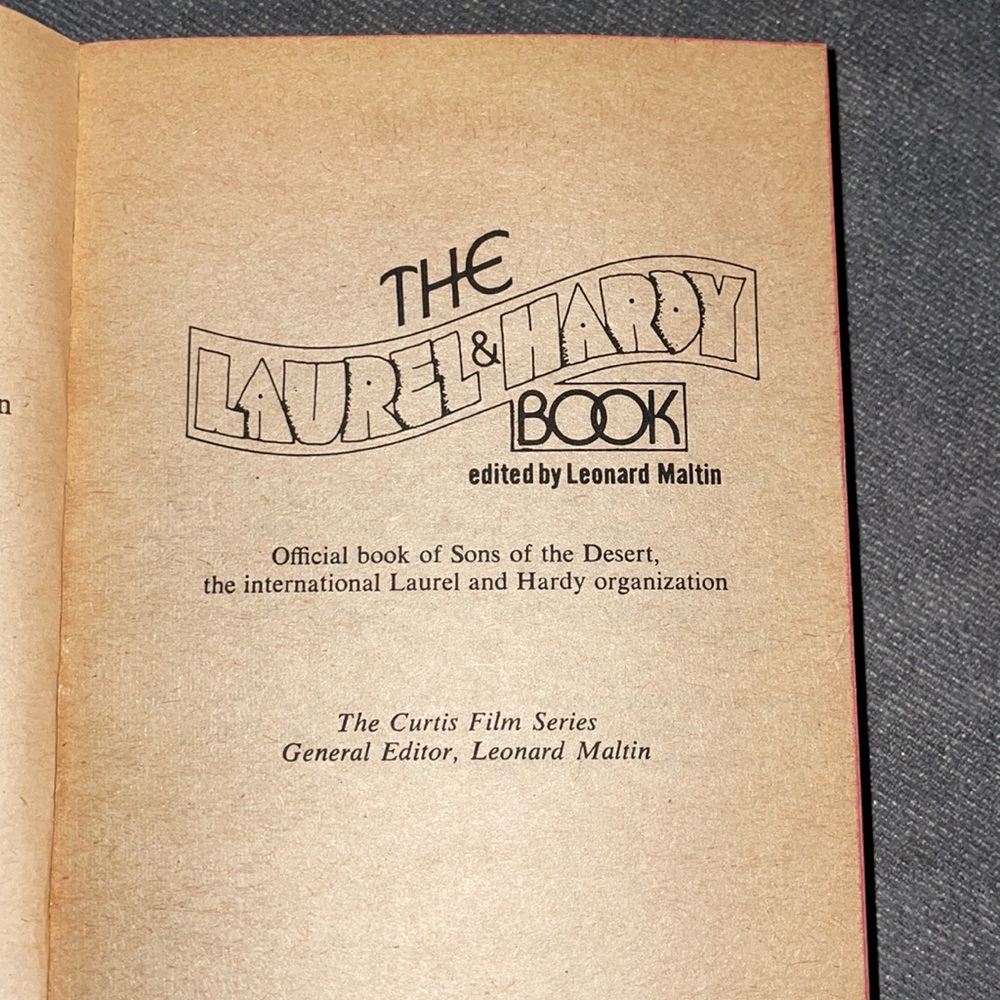 Vintage The Laurel & Hardy book. Official book.  1st Edition 1973 - Picture 5 of 7